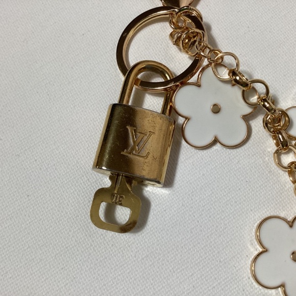Authentic Louis Vuitton Key Chain Bag Accessory - Picture 2 of 3